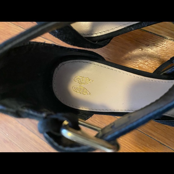 Victoria Secret 8.5 pointy black heel shoes strap suede - Picture 4 of 5